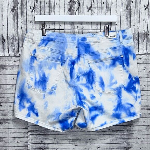 Judy Blue The Blues Tie Dye Denim Shorts - Picture 4 of 11